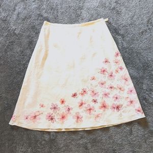 Embroidered linen skirt
